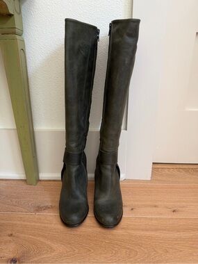 Coclico Bess Tall Leather Boots Olive Green Block Heel EU 37.5 / US 7.5
